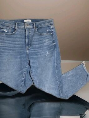 Loft  Women's  Skinny Crop Raw Hem High Rise Distressed Jeans Sz 12/31